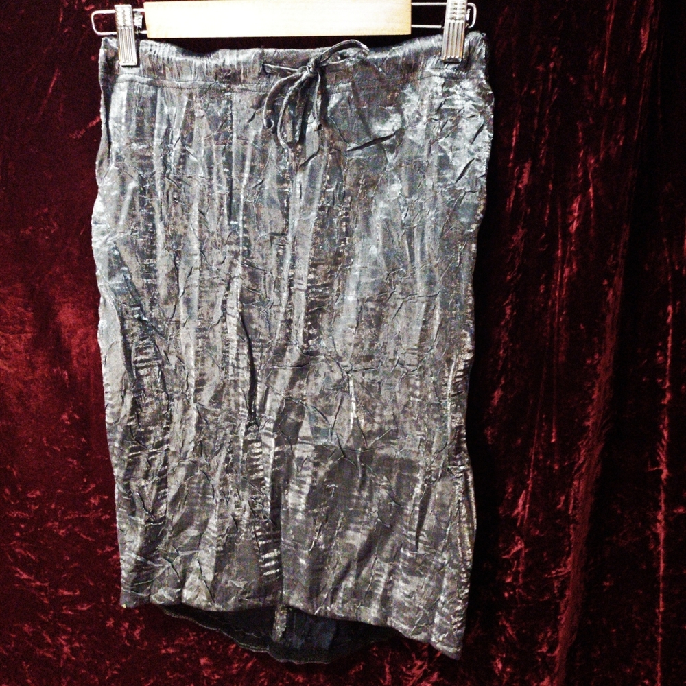 ✴️Silver•Foil Y2K Midi Skirt✴️